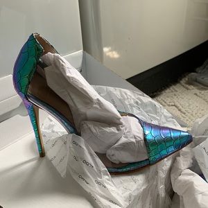 Mermaid shoes brand new with clear side.
